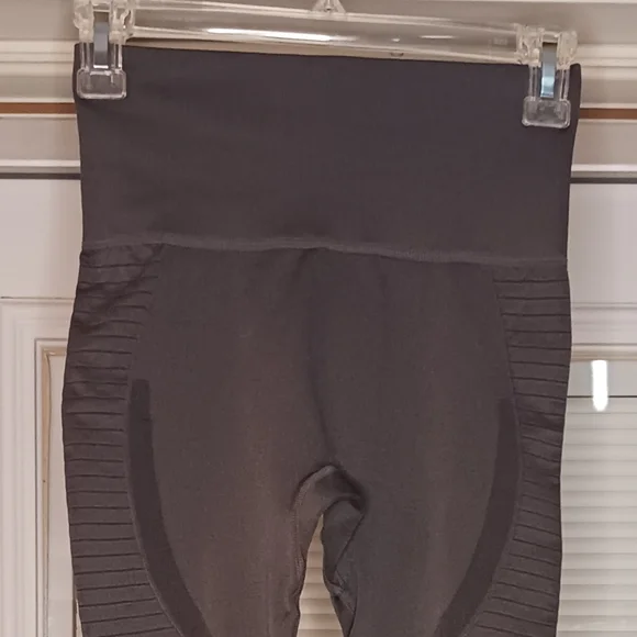 Gray Leggings Size XS - Picture 2 of 3